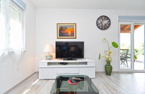 Valdebek House | House Mirna 2177
