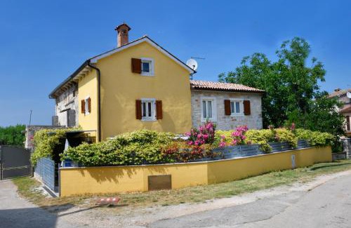 Selina House | House Nona
