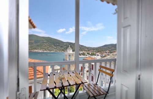 Skopelos Apartment | House of town