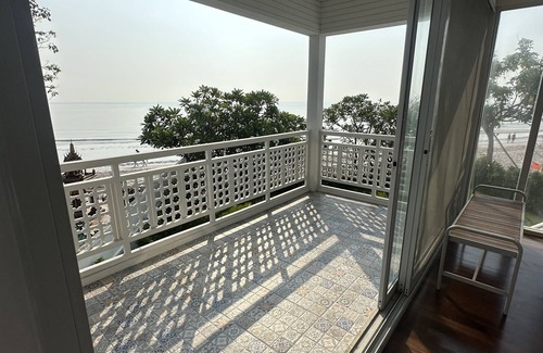 Hua Hin House | House on the Beach! 5 mins walk on beach to hotels and coffee shops/