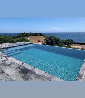 Caloura House | House Rodrigues