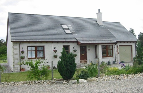 Nethy Bridge House | House With Spectacular Views Of The Abernethy Forest And The Cairngorm Mountains