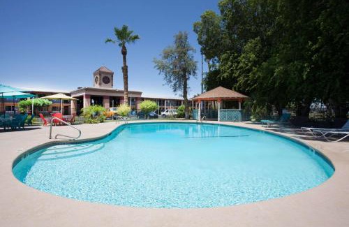 Yuma Hotel | Howard Johnson by Wyndham Yuma