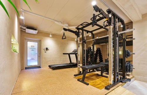 Yongsan-gu House | Ht Tailored Service Urban Retreat Gym And Garden