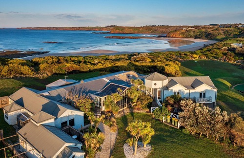 Smiths Beach House | Huge beachfront home with indoor fireplace