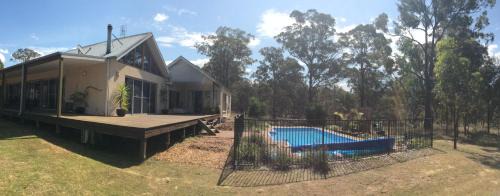 Pokolbin House | Huge house Your Hunter Valley Wine Staycation !
