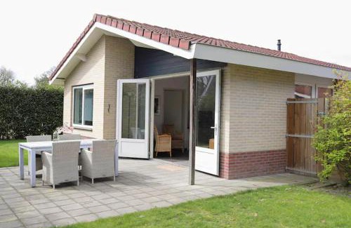 Krachtighuizen House | Huinerhofje 2 - Vrijstaand met grote omheinde tuin, rust, privacy en nabij bossen
