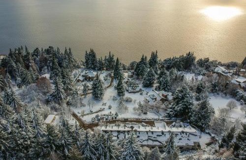 San Carlos de Bariloche Cabin | Huinid Bustillo Cabañas