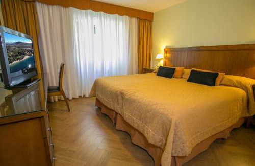 San Carlos de Bariloche Cabin | Huinid Bustillo Cabañas