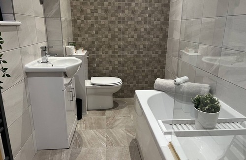 Hull Old Town Apartment | Hull Spacious Apartment 9