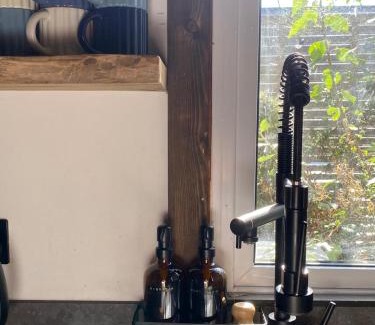 Ashford House | Hunters Lodge - Rustic farm stay