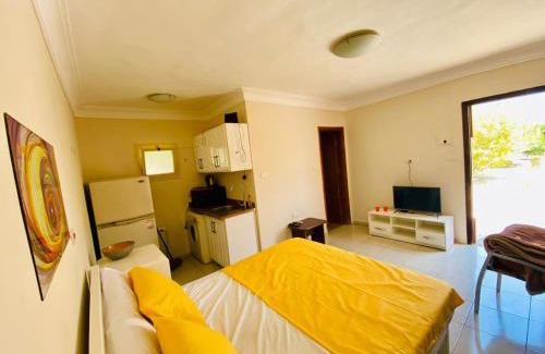 Village Road Ski Chalet | Hurghada-Magawish Studio 2