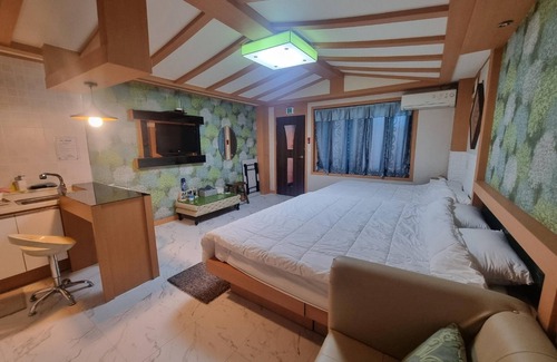 Hwacheon House | Hwacheon Sky Valley Pension