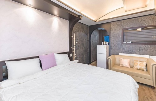 Hwacheon House | Hwacheon Sky Valley Pension