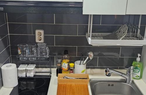 Ujangsan-dong Apartment | HWAGOK HAM STAY, Hongdae 20 minute
