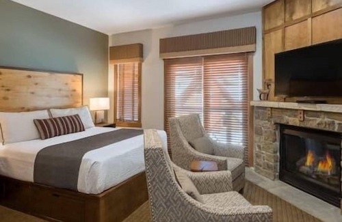Historic District Resort | Hyatt Main Street Station Resort, Hot Tub, Pool, Fireplace