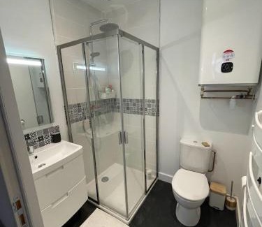 Bagneres-de-Bigorre Apartment | Hysope : Studio aux couleurs toutes douces !