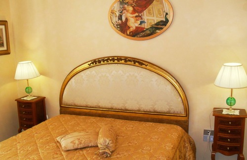 Barletta House | I 13 Cavalieri Guest House