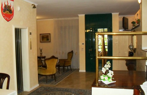 Barletta House | I 13 Cavalieri Guest House