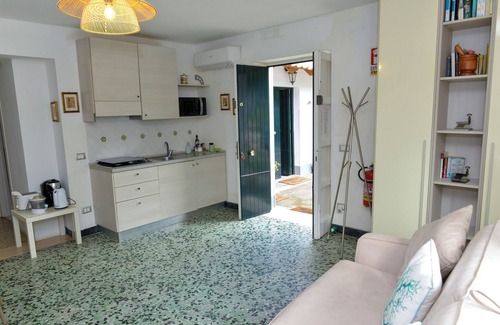 Meta House | I Giardini di Daphne