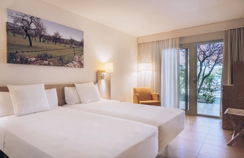Capdepera Hotel | Iberostar Waves Pinos Park