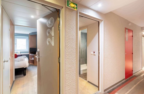 Valbonne Hotel | ibis Antibes Sophia Antipolis