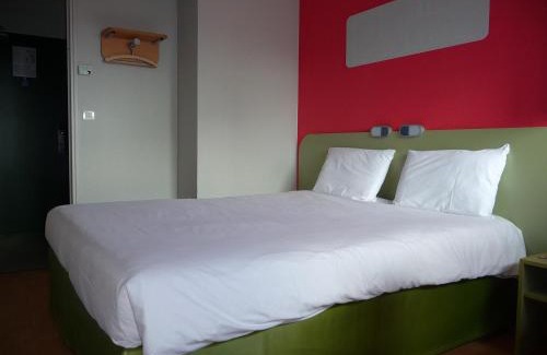 Tours Hotel | ibis budget Tours Centre Gare et congrès