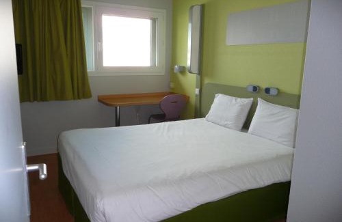 Tours Hotel | ibis budget Tours Centre Gare et congrès