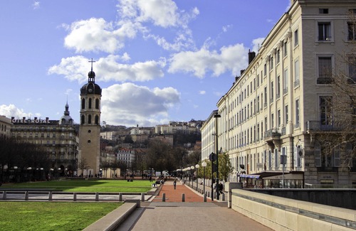 Bron Hotel | Ibis Lyon Est Bron