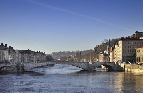 Bron Hotel | Ibis Lyon Est Bron