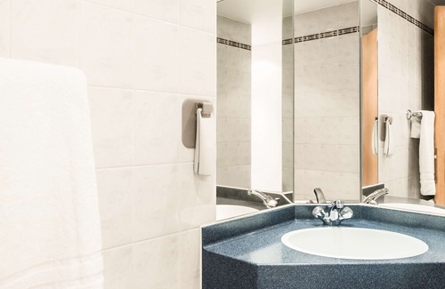 Bramley Hotel | ibis Rotherham East – (M18 - M1)