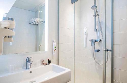 15th Arrondissement Hotel | ibis Styles Paris 15 Lecourbe
