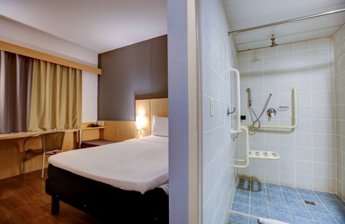Triangulo das Bermudas Hotel | ibis Vitoria Praia Do Canto