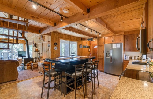 Leavenworth Cabin | Icicle Riverhaus-Cozy Riverfront Cabin Leavenworth