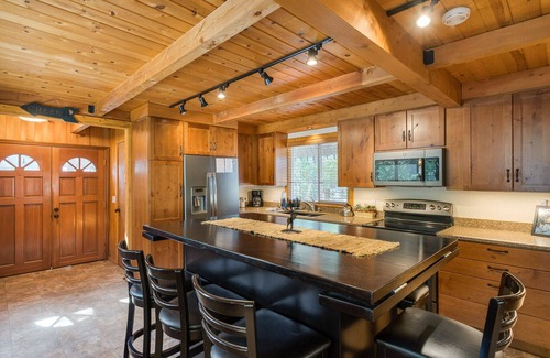 Leavenworth Cabin | Icicle Riverhaus-Cozy Riverfront Cabin Leavenworth