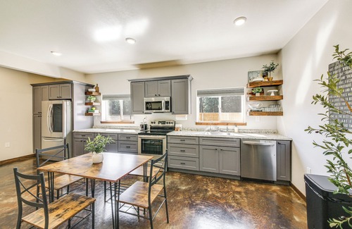 Boundary County Apartment | Idaho Retreat w/Fire Pit - 2 Mi to McArthur Lake
