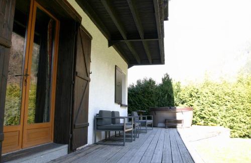 Chamonix-Mont-Blanc Ski Chalet | Ideal For all type of families "Chalet Japonyard"