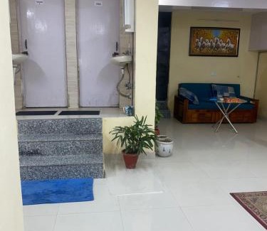 Vasant Vihar Apartment | Ideal Hotel in posh Vasant Vihar BIG 1110 sq ft