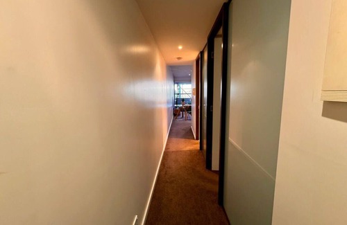 Prahran Apartment | Ideal, Quiet 1BR Prahran Apt Near Cafes, Transport