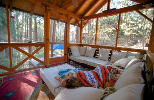 Idyllwild House | Idyllbrookbrookside Gazeboev Chargeracpet Ok!