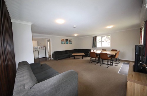 Hat Head House | If you are looking for a relaxing house, opposite the beach access with.