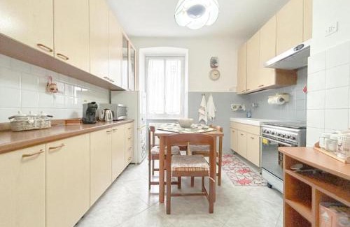 Rivarolo Ligure Apartment | Ikea-metro 5 min Getaway Apartment