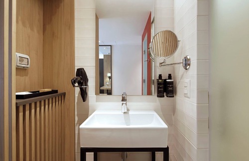 Miraflores Hotel | Ikonik Miraflores