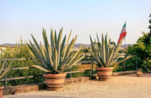 Lonato del Garda Apartment | Il Casale Lonato - by Host4U