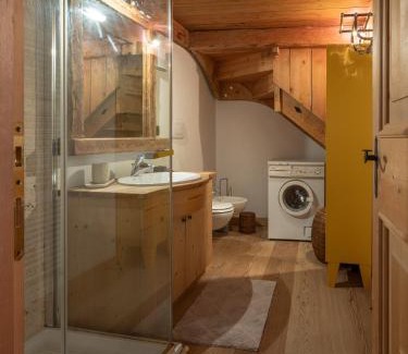 Cortina d'Ampezzo Apartment | Il Covo, grazioso bilocale mansardato a Cortina