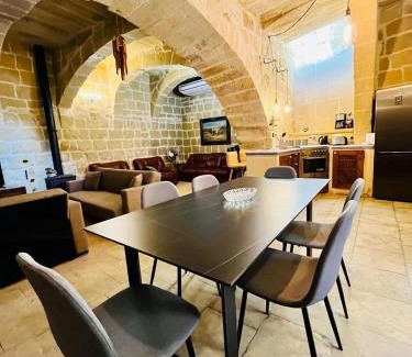 Gharb Villa | Il Mithna farmhouse with indoor heated jacuzzi pool