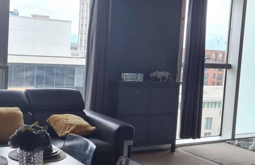 Central Milton Keynes Apartment | Immaculate 1-bed Apartment in Milton Keynes