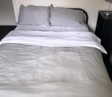 Smethwick Apartment | Immaculate 2-Bed Apartment in Smethwick