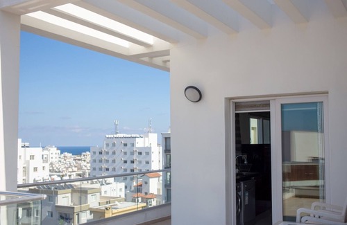 Aglantzia Apartment | Immaculate 2-bed Penthouse in Kyrenia