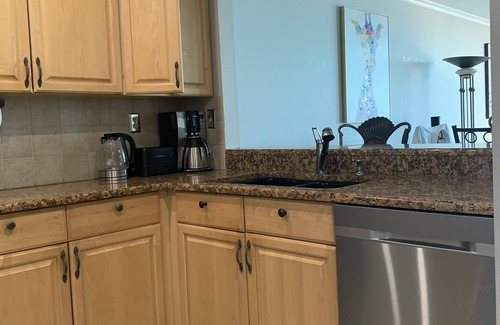 Casa del Mar Condo | Immaculate Condo. Pool, Jacuzzi. Balcony with waterfront and nightly sunset.